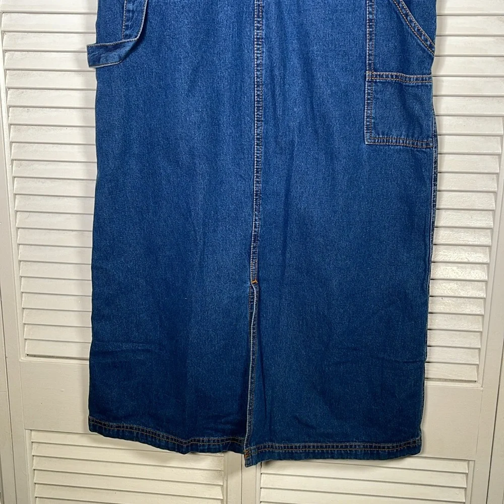 Details color blue